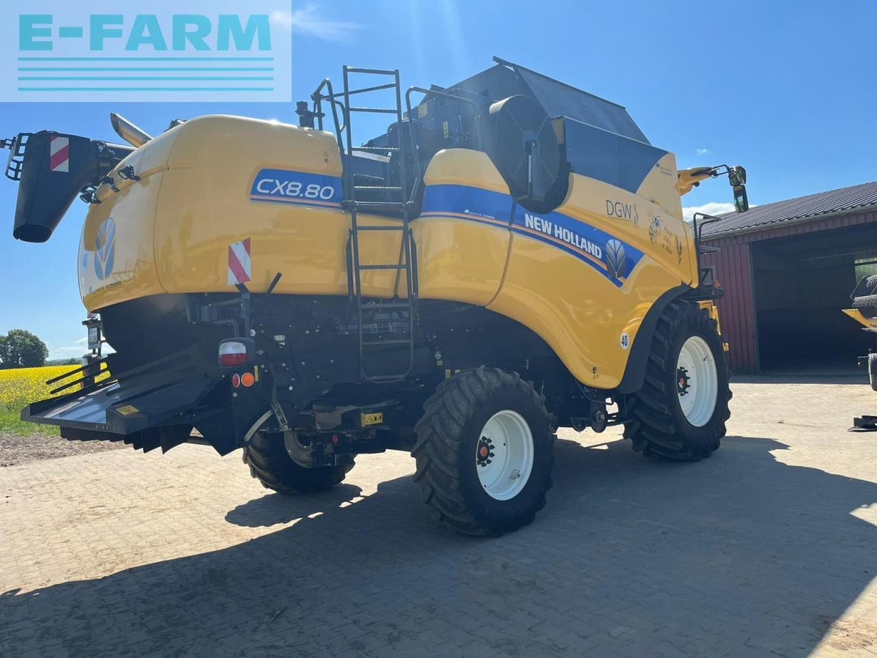 New Holland CX 8.80 - Θεριζοαλωνιστική μηχανή: φωτογραφία 2 New Holland CX 8.80 - Θεριζοαλωνιστική μηχανή: φωτογραφία 2