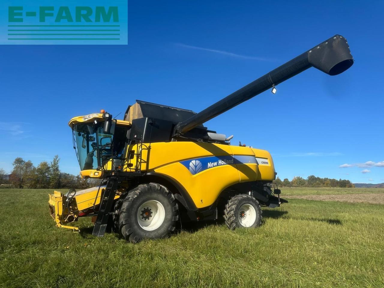 New Holland CX 8080 - Θεριζοαλωνιστική μηχανή: φωτογραφία 3 New Holland CX 8080 - Θεριζοαλωνιστική μηχανή: φωτογραφία 3