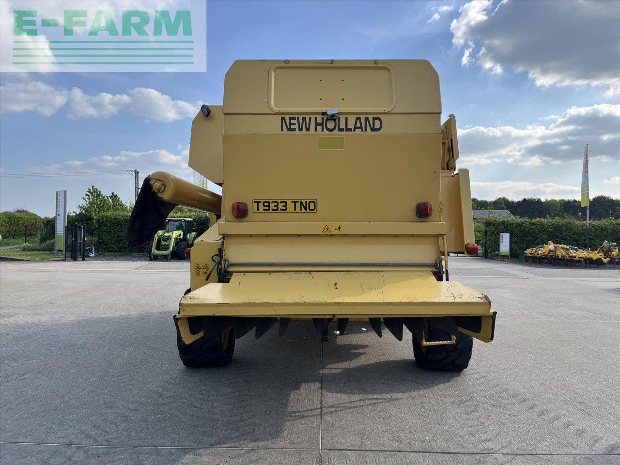 New Holland TX68 - Θεριζοαλωνιστική μηχανή: φωτογραφία 5 New Holland TX68 - Θεριζοαλωνιστική μηχανή: φωτογραφία 5