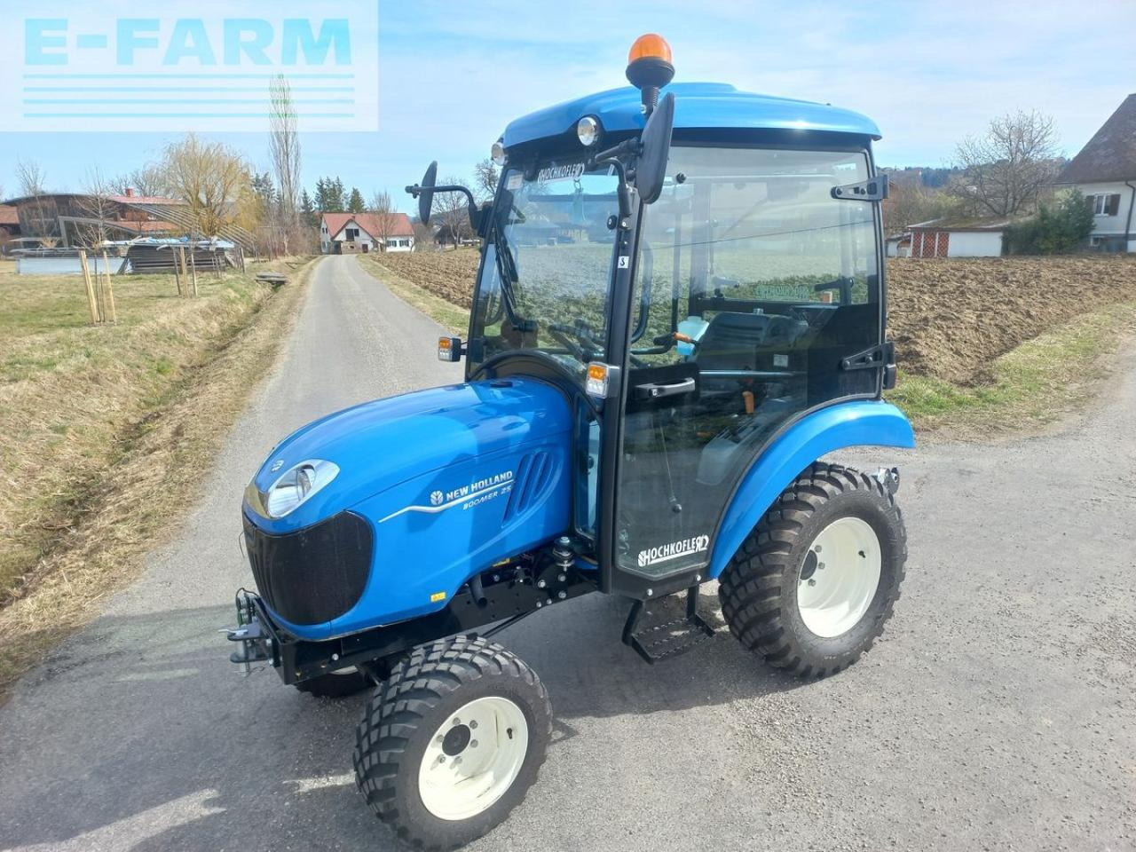 New Holland boomer 25 - Τρακτέρ: φωτογραφία 1 New Holland boomer 25 - Τρακτέρ: φωτογραφία 1