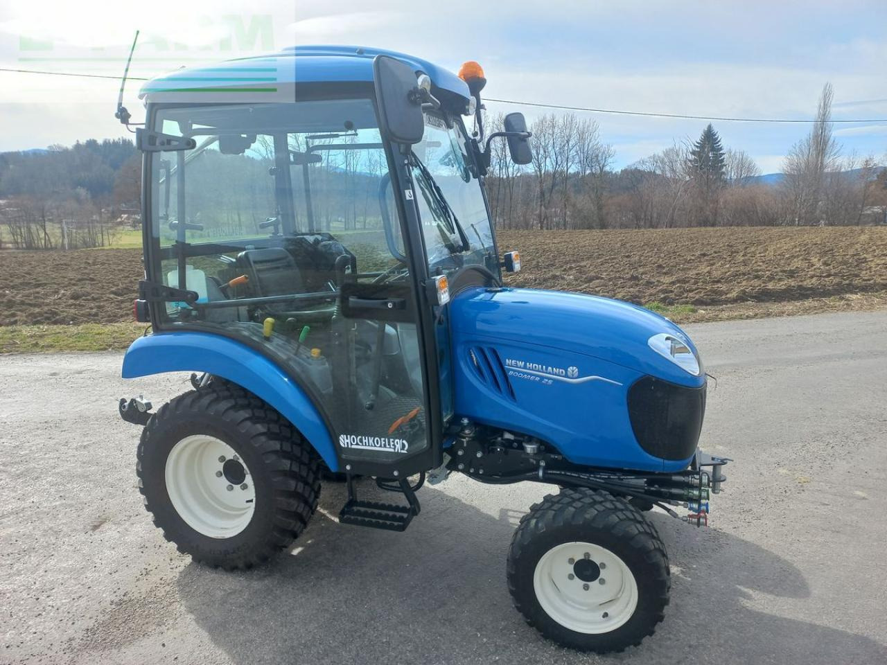 New Holland boomer 25 - Τρακτέρ: φωτογραφία 4 New Holland boomer 25 - Τρακτέρ: φωτογραφία 4