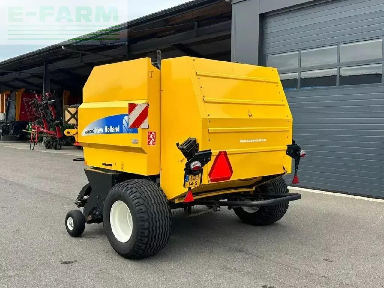 New Holland br6090 balenpers - Χορτοδετική μηχανή τετράγωνες μπάλες: φωτογραφία 5 New Holland br6090 balenpers - Χορτοδετική μηχανή τετράγωνες μπάλες: φωτογραφία 5