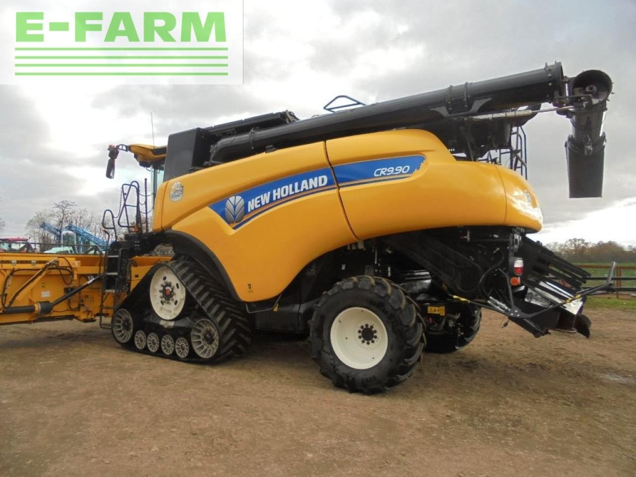 New Holland cr9.90 - Θεριζοαλωνιστική μηχανή: φωτογραφία 3 New Holland cr9.90 - Θεριζοαλωνιστική μηχανή: φωτογραφία 3