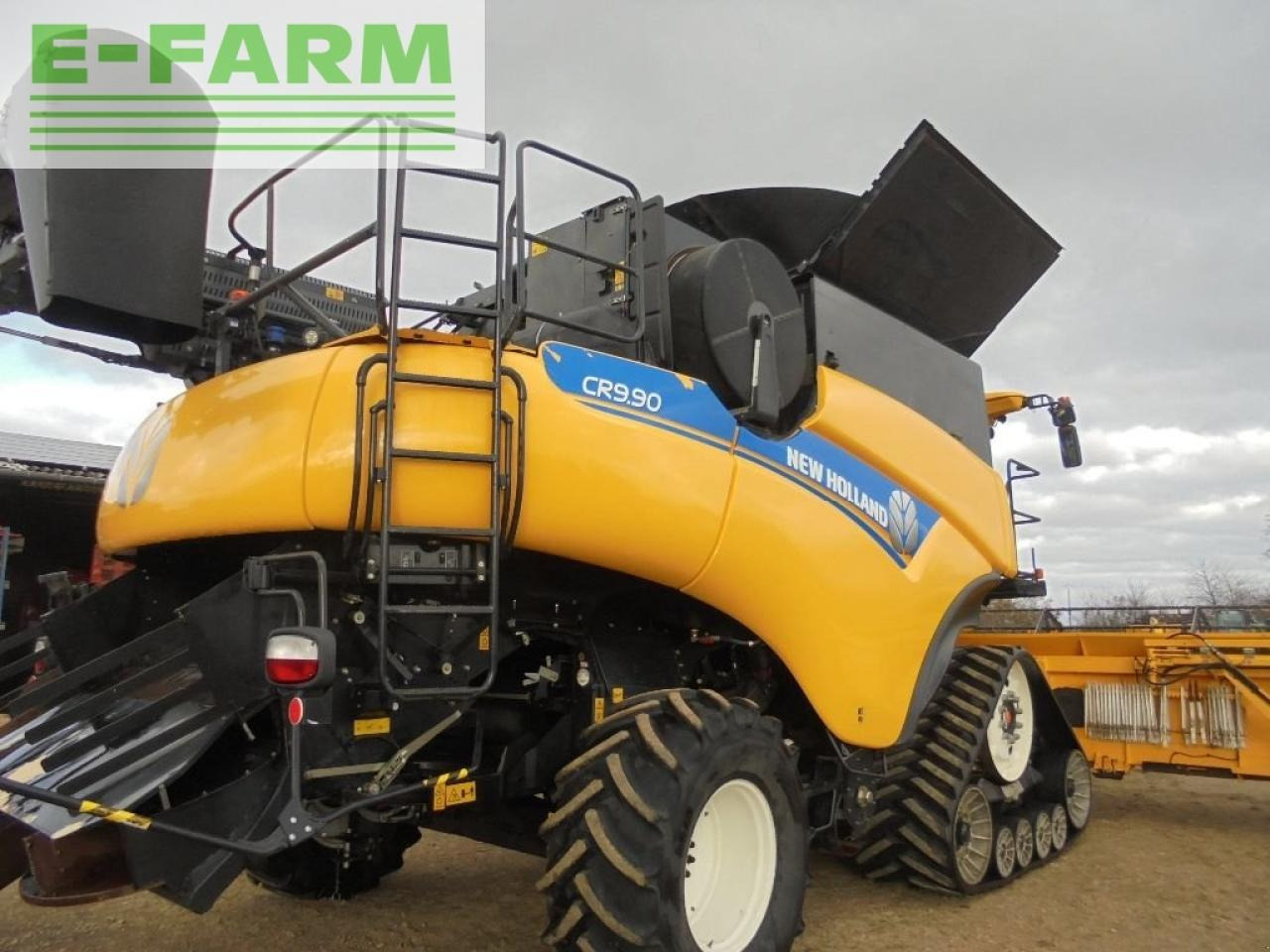 New Holland cr9.90 - Θεριζοαλωνιστική μηχανή: φωτογραφία 5 New Holland cr9.90 - Θεριζοαλωνιστική μηχανή: φωτογραφία 5
