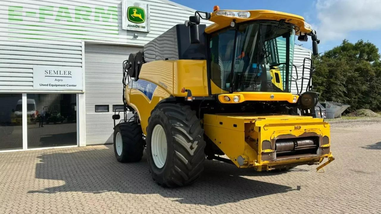 New Holland cr9090 cr9090 - Θεριζοαλωνιστική μηχανή: φωτογραφία 4 New Holland cr9090 cr9090 - Θεριζοαλωνιστική μηχανή: φωτογραφία 4