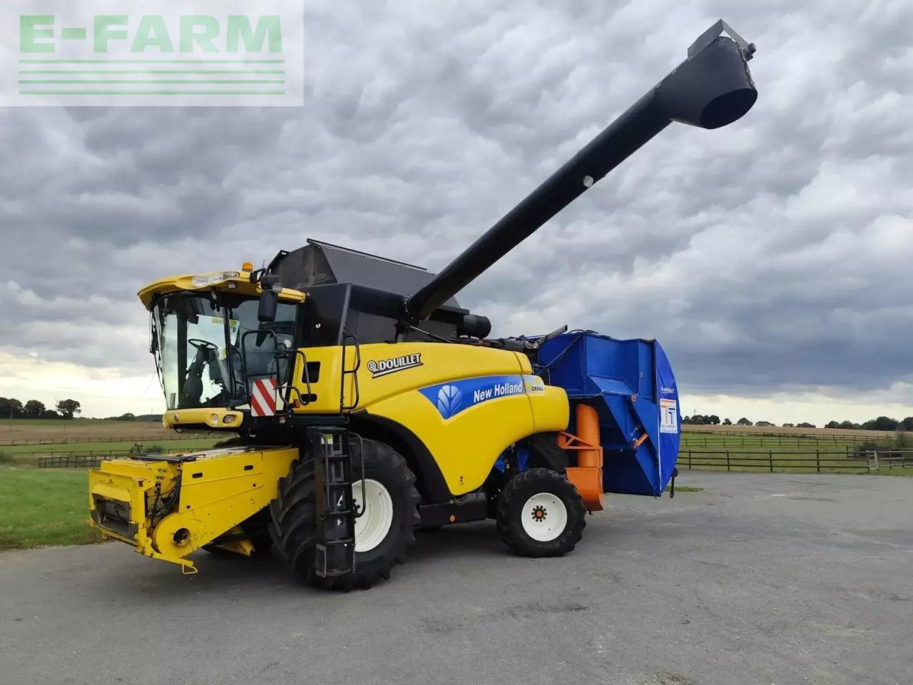 New Holland cr980z - Θεριζοαλωνιστική μηχανή: φωτογραφία 1 New Holland cr980z - Θεριζοαλωνιστική μηχανή: φωτογραφία 1