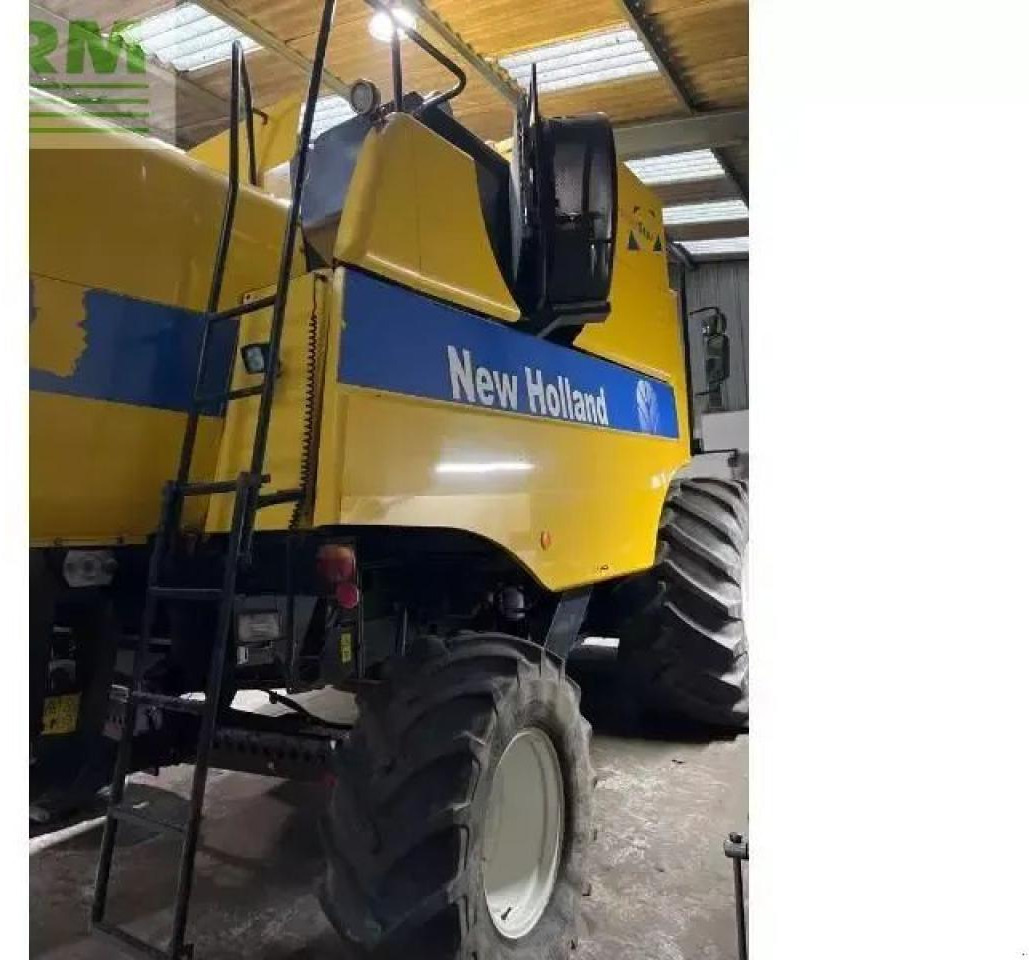 Θεριζοαλωνιστική μηχανή New Holland csx7080: φωτογραφία 6 Θεριζοαλωνιστική μηχανή New Holland csx7080: φωτογραφία 6