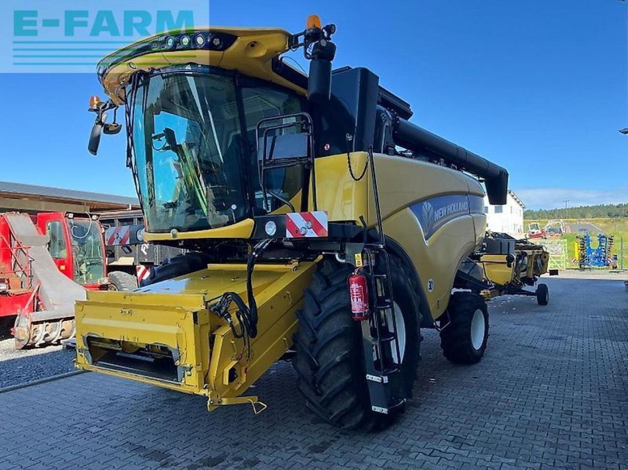New Holland cx 6.90 - Θεριζοαλωνιστική μηχανή: φωτογραφία 2 New Holland cx 6.90 - Θεριζοαλωνιστική μηχανή: φωτογραφία 2