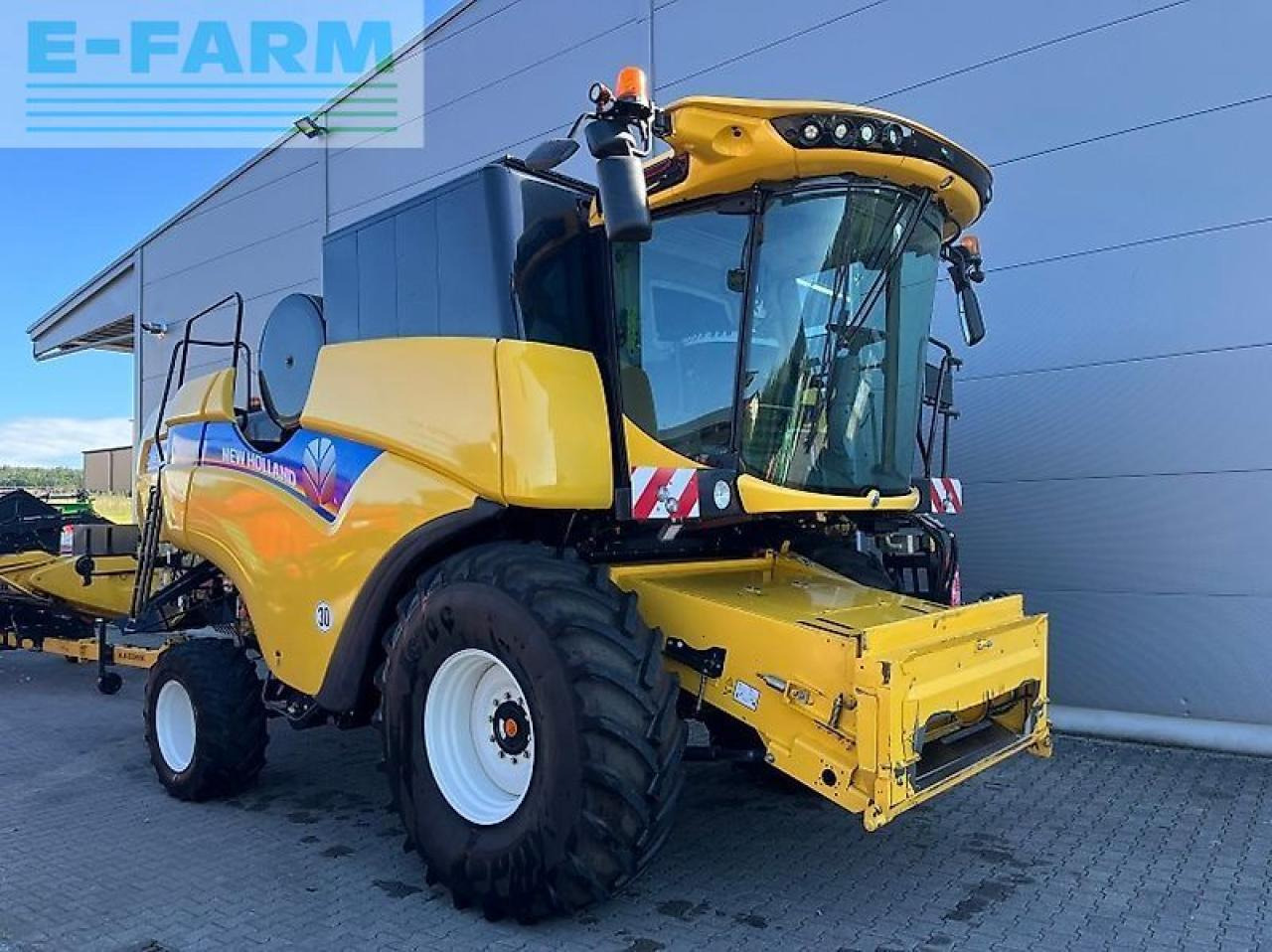 New Holland cx 6.90 - Θεριζοαλωνιστική μηχανή: φωτογραφία 1 New Holland cx 6.90 - Θεριζοαλωνιστική μηχανή: φωτογραφία 1