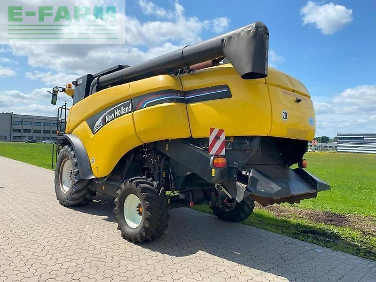 New Holland cx 880 - Θεριζοαλωνιστική μηχανή: φωτογραφία 5 New Holland cx 880 - Θεριζοαλωνιστική μηχανή: φωτογραφία 5