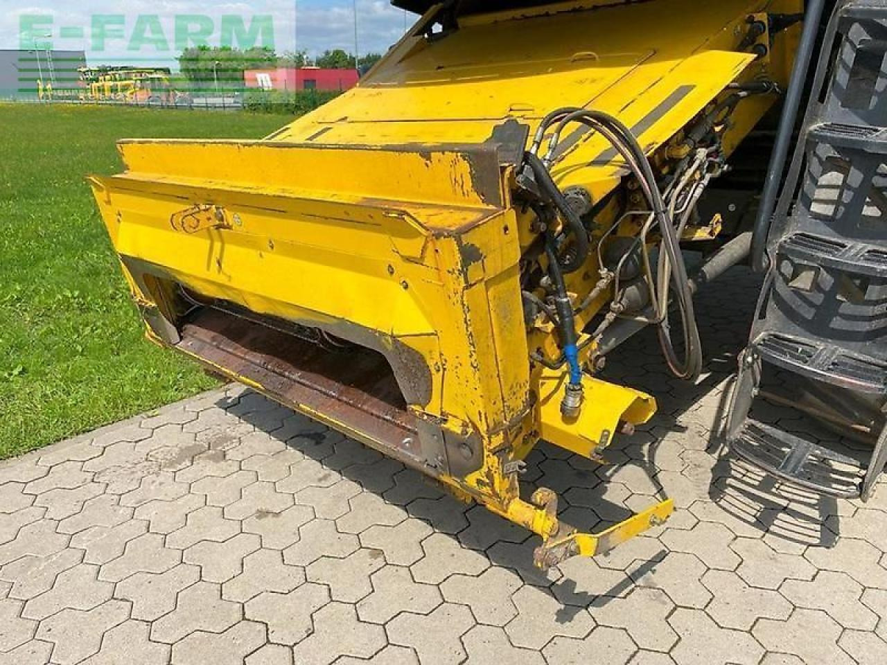 New Holland cx 880 - Θεριζοαλωνιστική μηχανή: φωτογραφία 2 New Holland cx 880 - Θεριζοαλωνιστική μηχανή: φωτογραφία 2