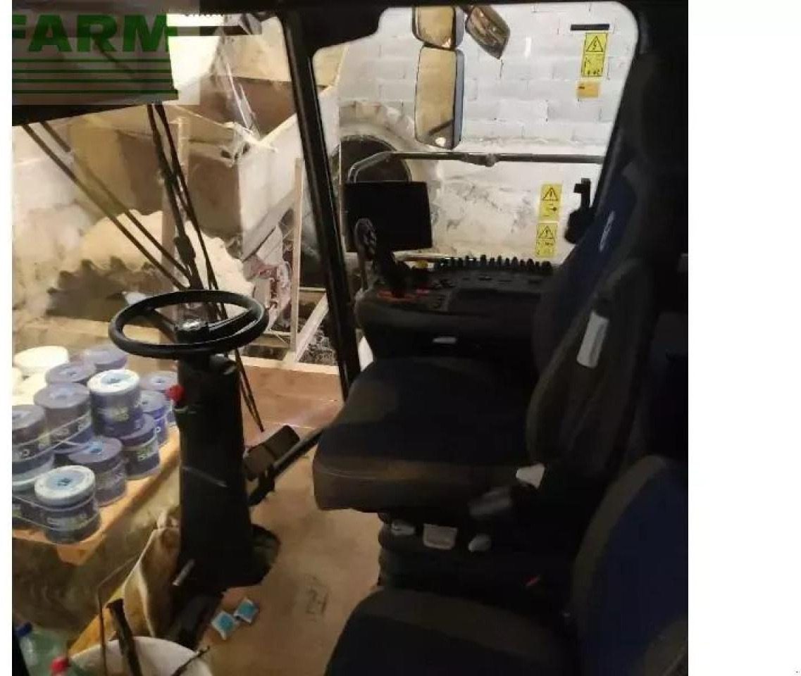 New Holland cx8-70 - Θεριζοαλωνιστική μηχανή: φωτογραφία 2 New Holland cx8-70 - Θεριζοαλωνιστική μηχανή: φωτογραφία 2