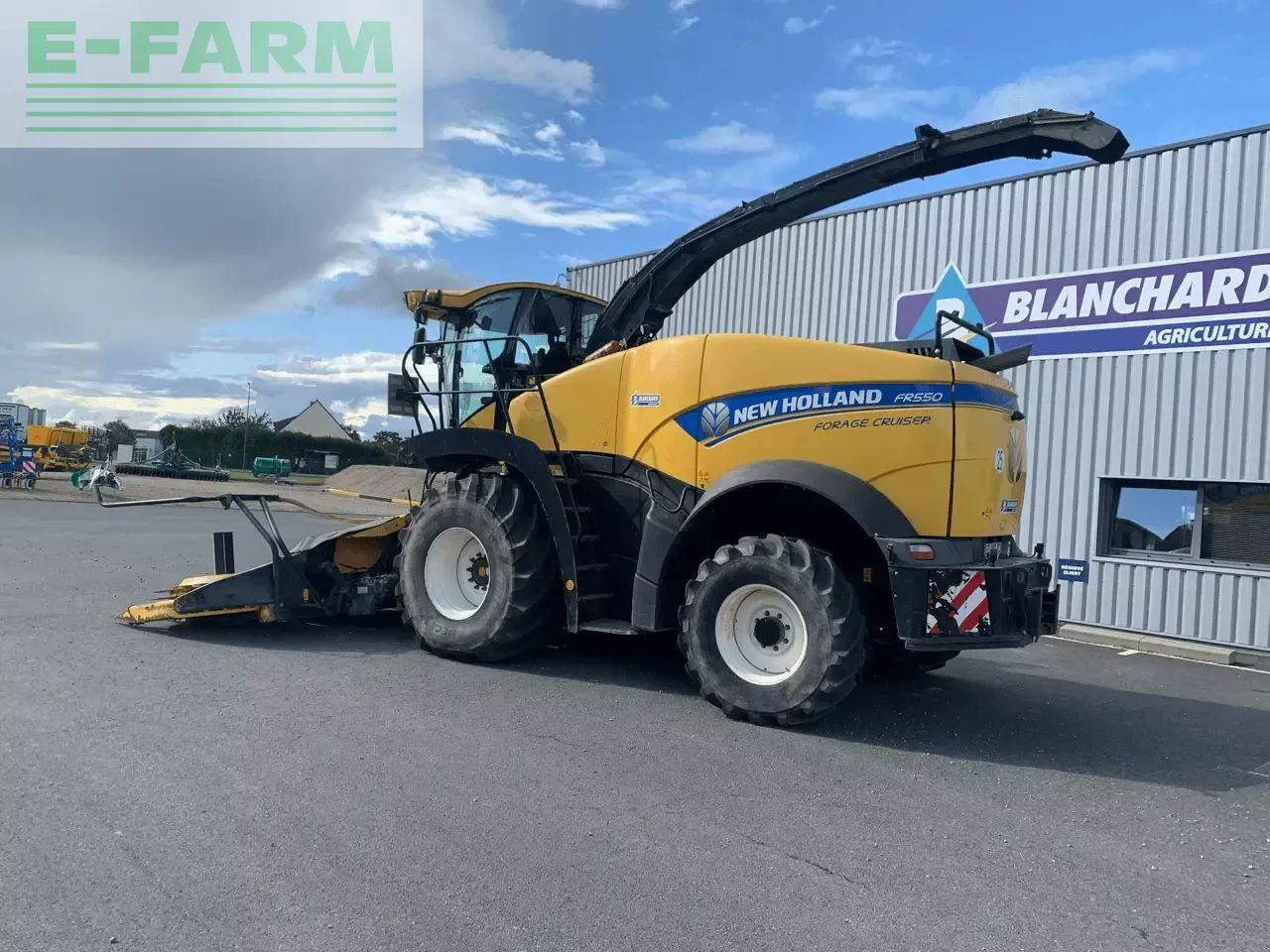New Holland fr 550 - Ενσιρωτική μηχανή: φωτογραφία 3 New Holland fr 550 - Ενσιρωτική μηχανή: φωτογραφία 3