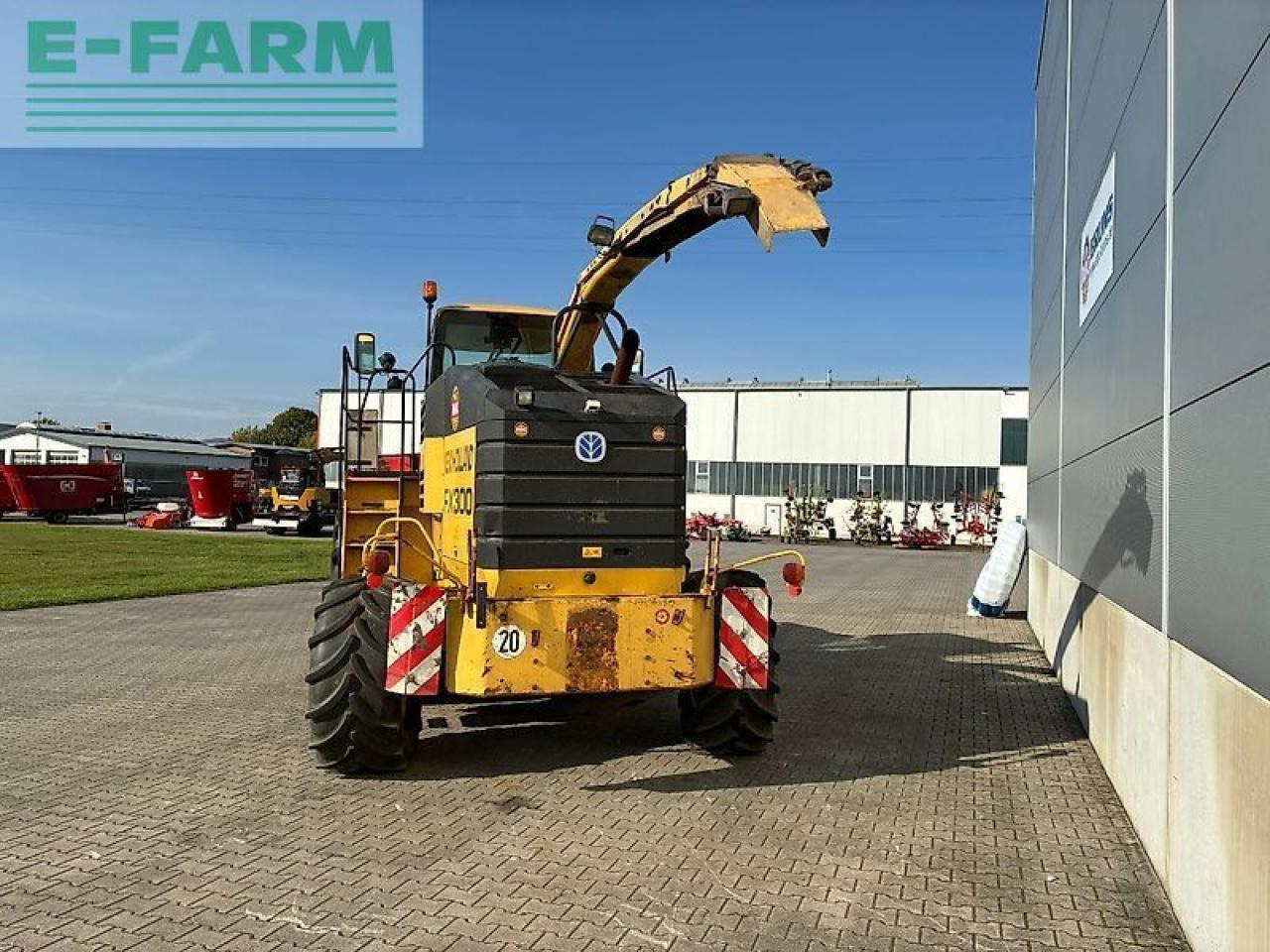 New Holland fx 300 - Ενσιρωτική μηχανή: φωτογραφία 4 New Holland fx 300 - Ενσιρωτική μηχανή: φωτογραφία 4