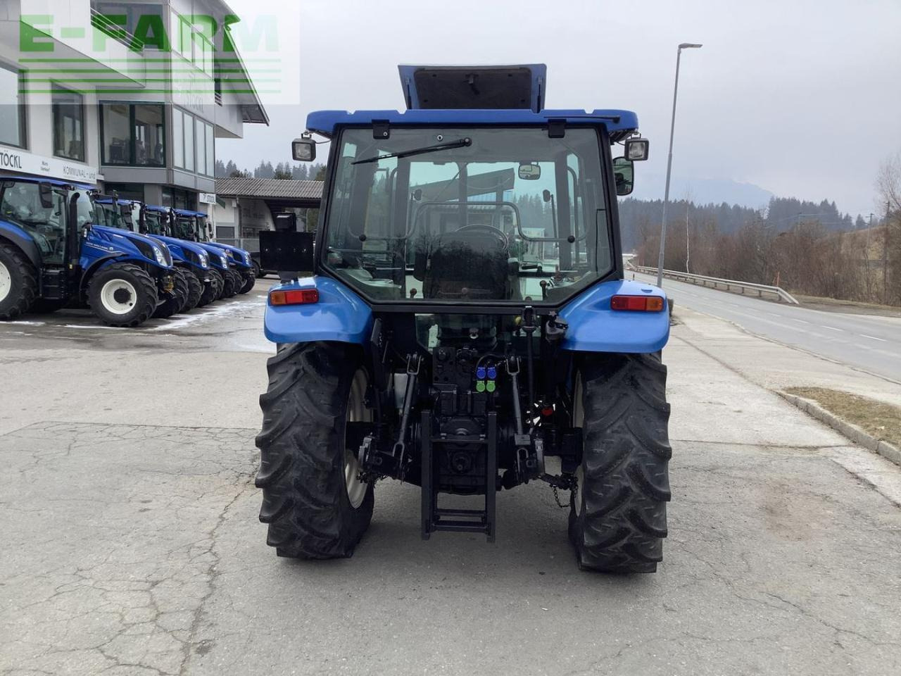 New Holland l 65 dt / 4835 de luxe - Τρακτέρ: φωτογραφία 4 New Holland l 65 dt / 4835 de luxe - Τρακτέρ: φωτογραφία 4