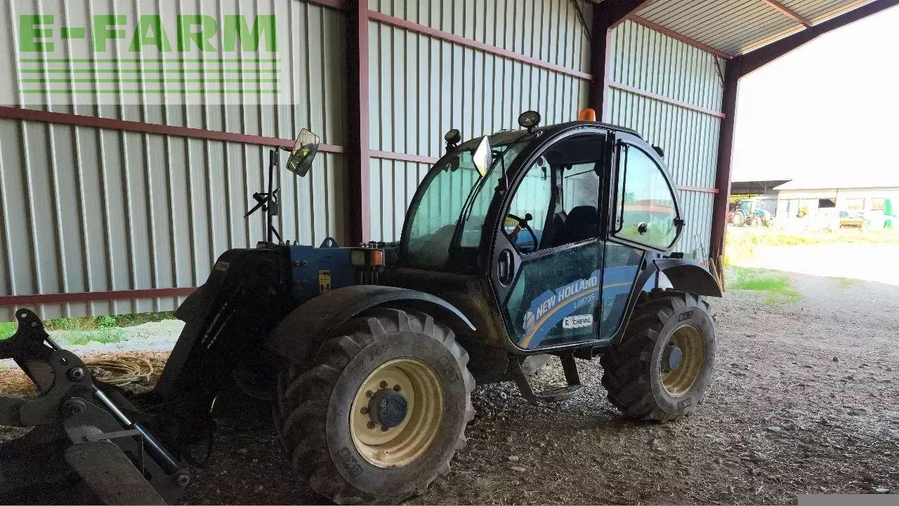 New Holland lm7.35 - Τηλεσκοπικός φορτωτής: φωτογραφία 1 New Holland lm7.35 - Τηλεσκοπικός φορτωτής: φωτογραφία 1