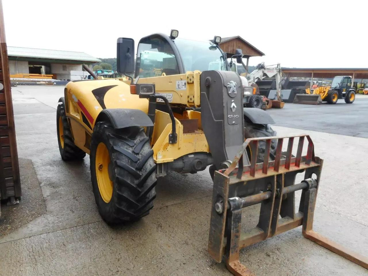 New Holland lm732 mit schaufel und gabel - Τηλεσκοπικός φορτωτής: φωτογραφία 5 New Holland lm732 mit schaufel und gabel - Τηλεσκοπικός φορτωτής: φωτογραφία 5