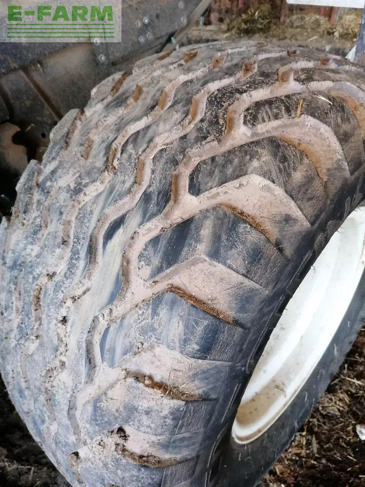 New Holland roll belt 150 superfeed - Χορτοδετική μηχανή τετράγωνες μπάλες: φωτογραφία 5 New Holland roll belt 150 superfeed - Χορτοδετική μηχανή τετράγωνες μπάλες: φωτογραφία 5