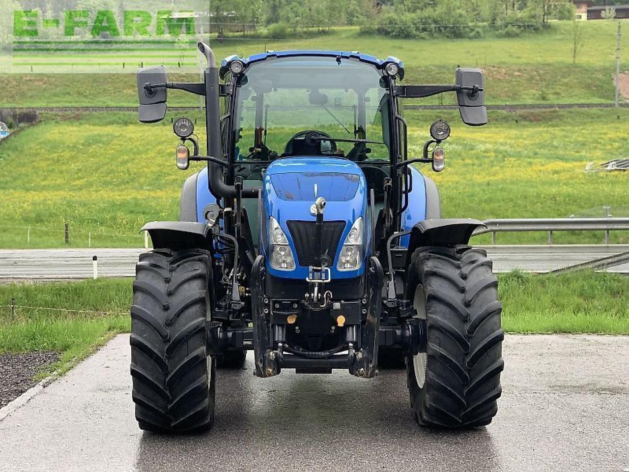 New Holland t 5.105 - Τρακτέρ: φωτογραφία 3 New Holland t 5.105 - Τρακτέρ: φωτογραφία 3