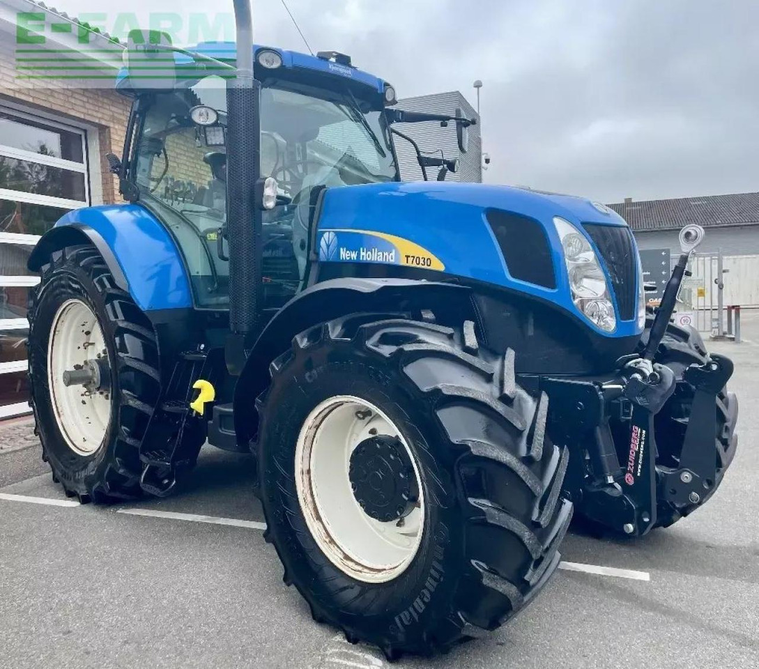 New Holland t 7030 - Τρακτέρ: φωτογραφία 4 New Holland t 7030 - Τρακτέρ: φωτογραφία 4