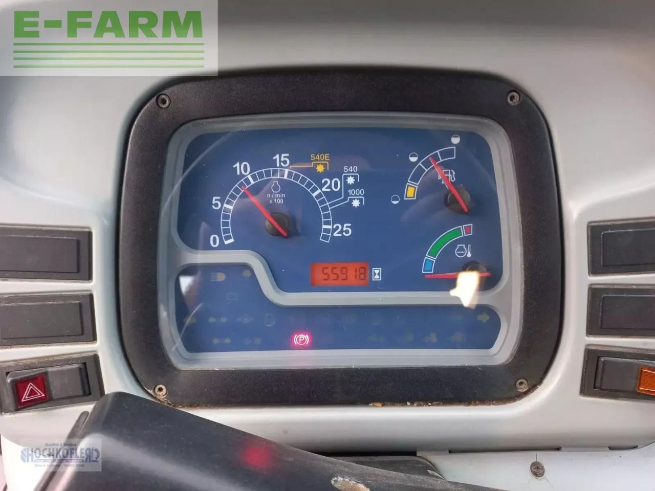 New Holland t4020 deluxe Deluxe - Τρακτέρ: φωτογραφία 5 New Holland t4020 deluxe Deluxe - Τρακτέρ: φωτογραφία 5