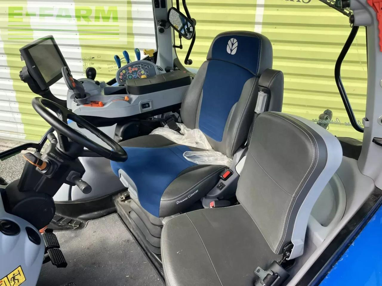 Τρακτέρ New Holland t5.110 ac AC: φωτογραφία 7