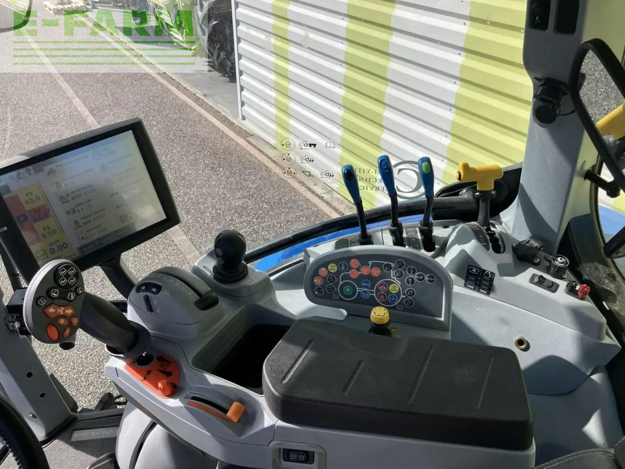 Τρακτέρ New Holland t5.110 ac AC: φωτογραφία 9