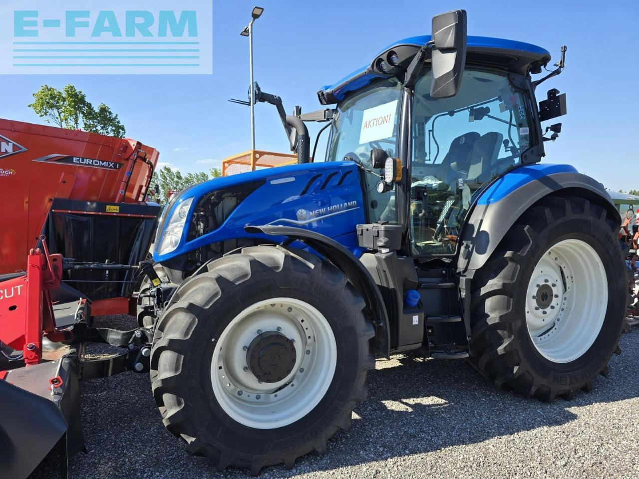 New Holland t5.120 dynamic command (stage v) - Τρακτέρ: φωτογραφία 1 New Holland t5.120 dynamic command (stage v) - Τρακτέρ: φωτογραφία 1