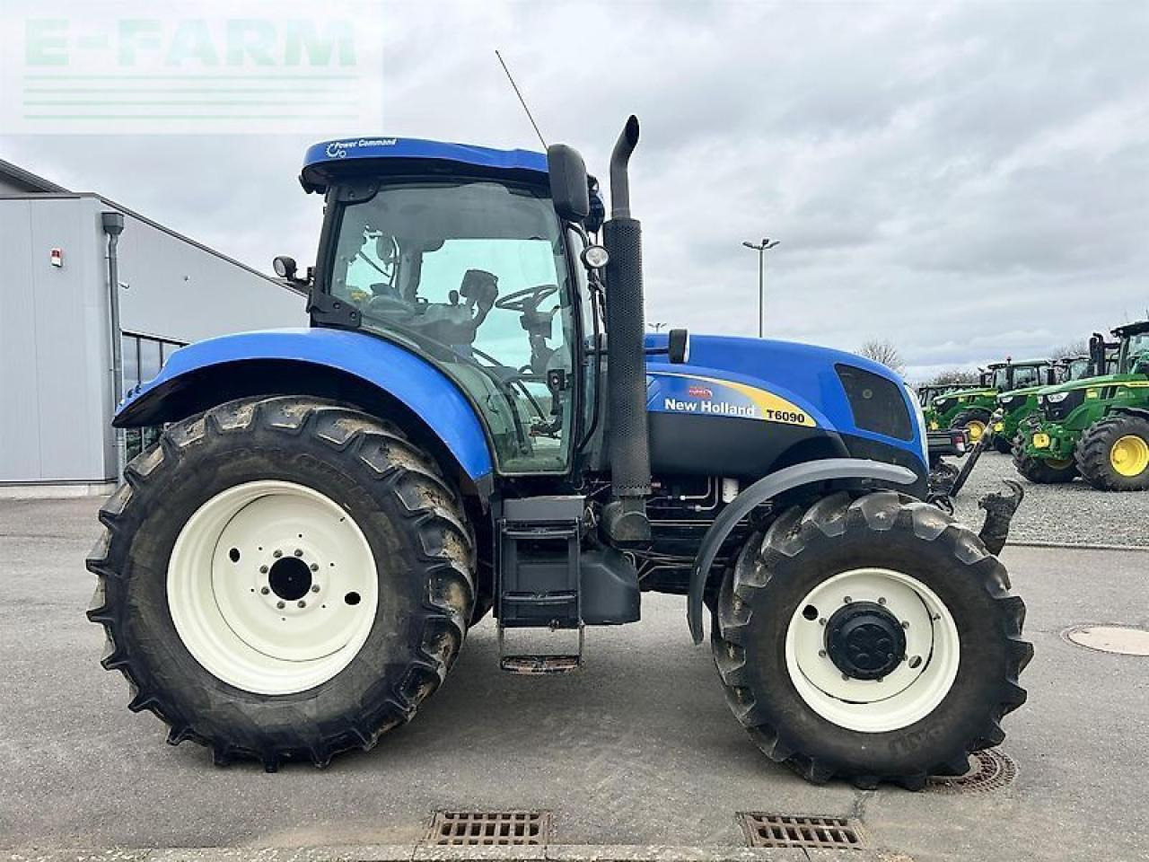 New Holland t6090 power command - Τρακτέρ: φωτογραφία 5 New Holland t6090 power command - Τρακτέρ: φωτογραφία 5