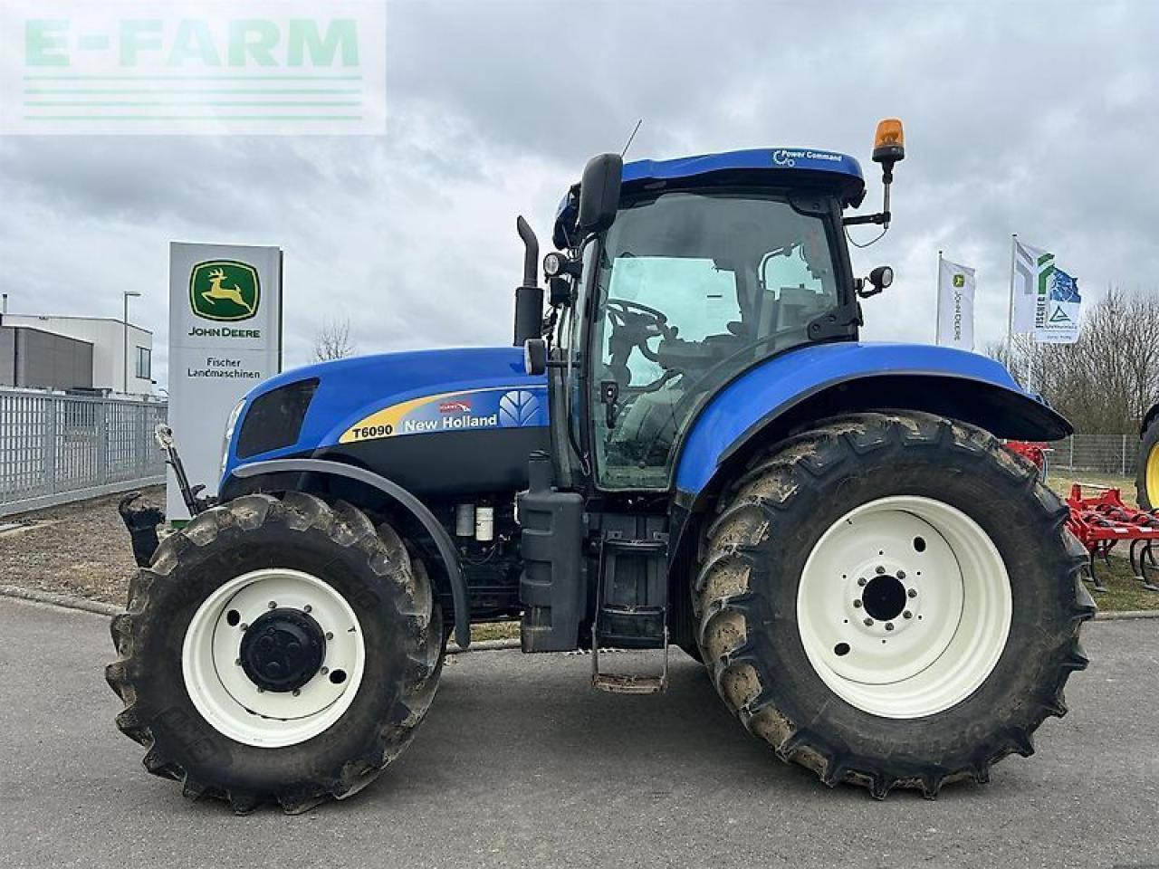 New Holland t6090 power command - Τρακτέρ: φωτογραφία 1 New Holland t6090 power command - Τρακτέρ: φωτογραφία 1