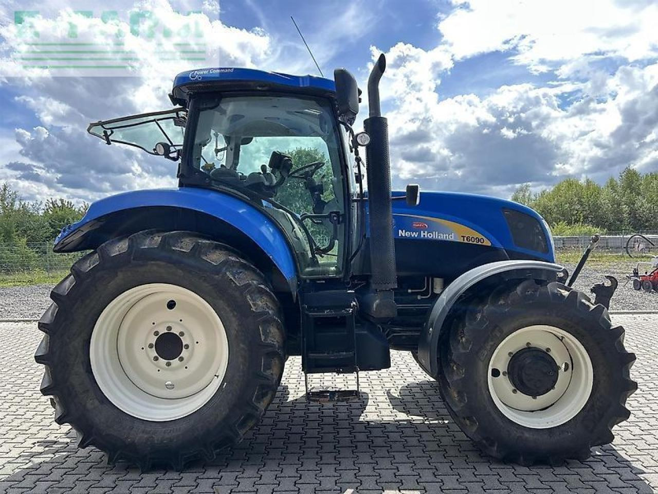New Holland t6090 power command - Τρακτέρ: φωτογραφία 5 New Holland t6090 power command - Τρακτέρ: φωτογραφία 5