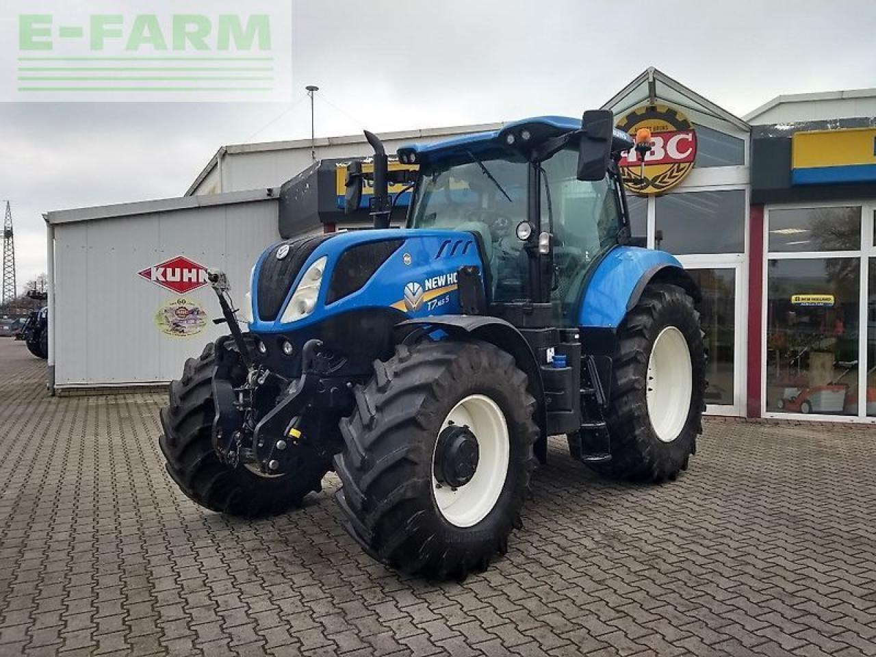 New Holland t7.165 my 18 - Τρακτέρ: φωτογραφία 1 New Holland t7.165 my 18 - Τρακτέρ: φωτογραφία 1