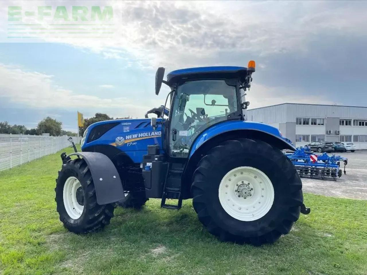 New Holland t7.190 - Τρακτέρ: φωτογραφία 4 New Holland t7.190 - Τρακτέρ: φωτογραφία 4