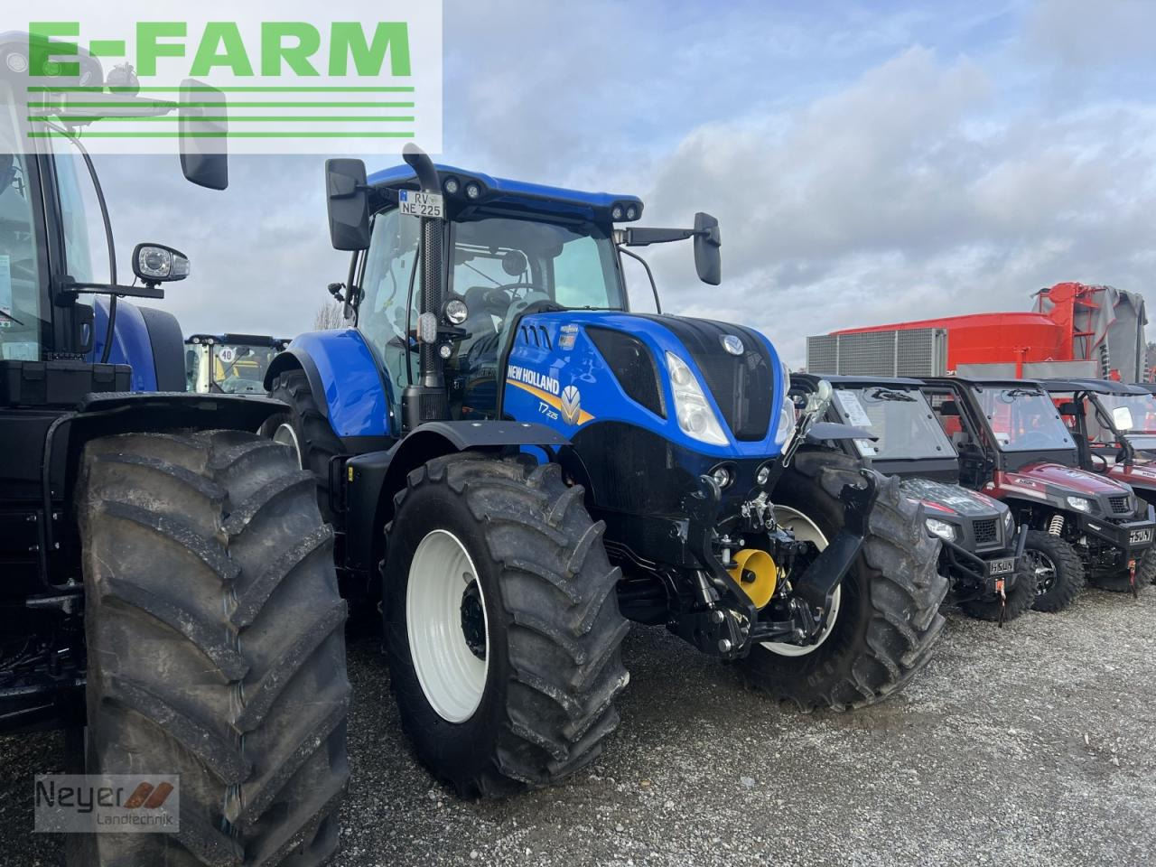 New Holland t7.225 ac - Τρακτέρ: φωτογραφία 1 New Holland t7.225 ac - Τρακτέρ: φωτογραφία 1