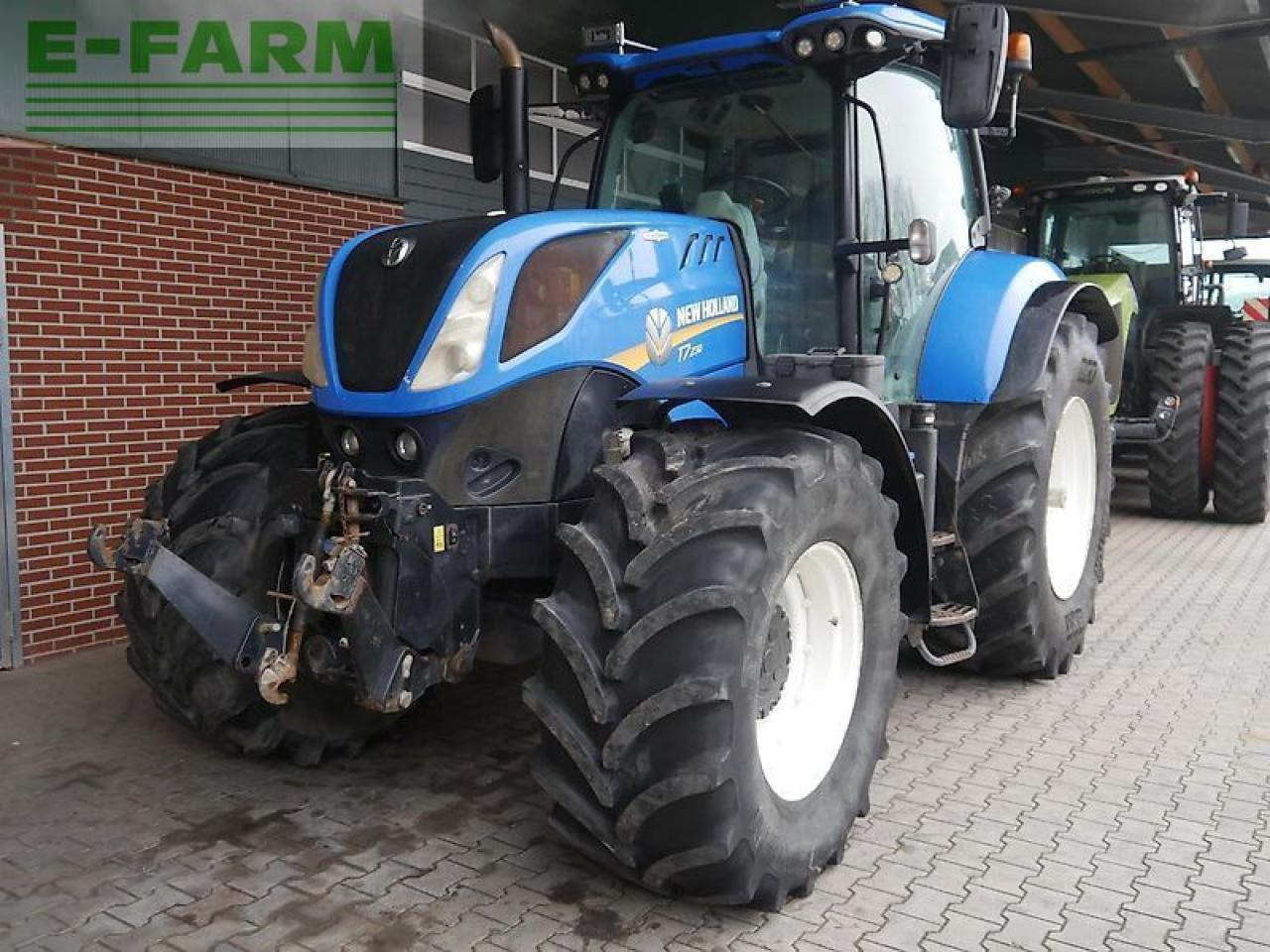 New Holland t7.230 autocommand - Τρακτέρ: φωτογραφία 3 New Holland t7.230 autocommand - Τρακτέρ: φωτογραφία 3