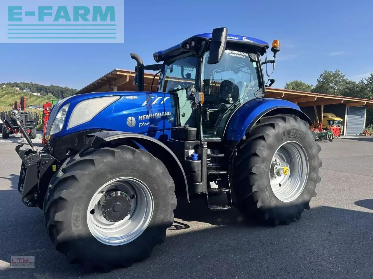 New Holland t7.230 plm auto command - Τρακτέρ: φωτογραφία 2 New Holland t7.230 plm auto command - Τρακτέρ: φωτογραφία 2