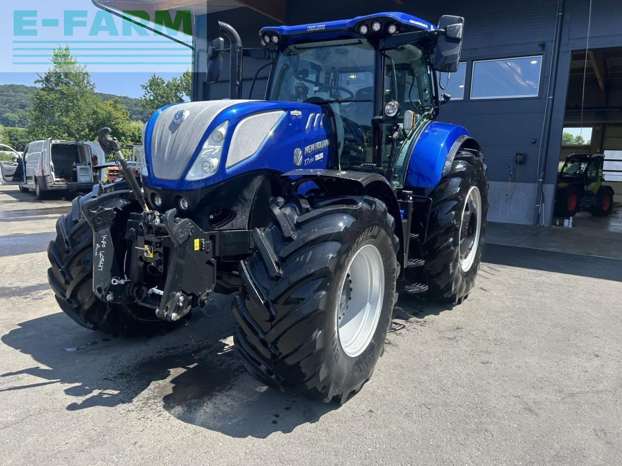 New Holland t7.230 plm auto command - Τρακτέρ: φωτογραφία 2 New Holland t7.230 plm auto command - Τρακτέρ: φωτογραφία 2