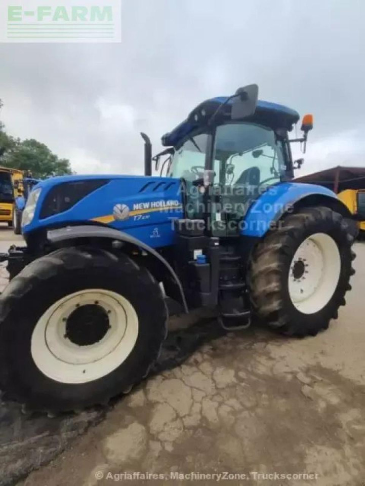 New Holland t7 230 - Τρακτέρ: φωτογραφία 4 New Holland t7 230 - Τρακτέρ: φωτογραφία 4
