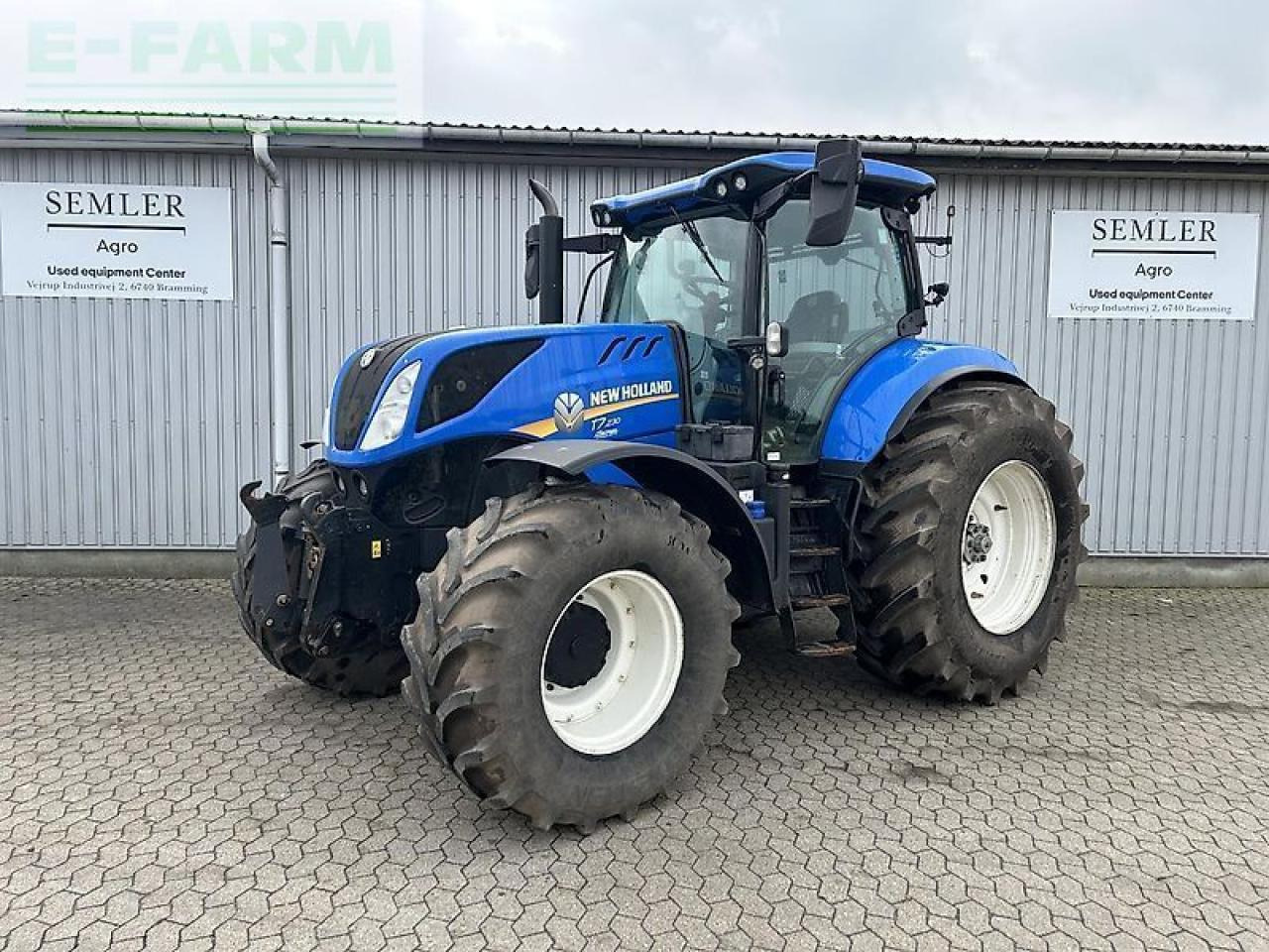 New Holland t7.230 - Τρακτέρ: φωτογραφία 1 New Holland t7.230 - Τρακτέρ: φωτογραφία 1