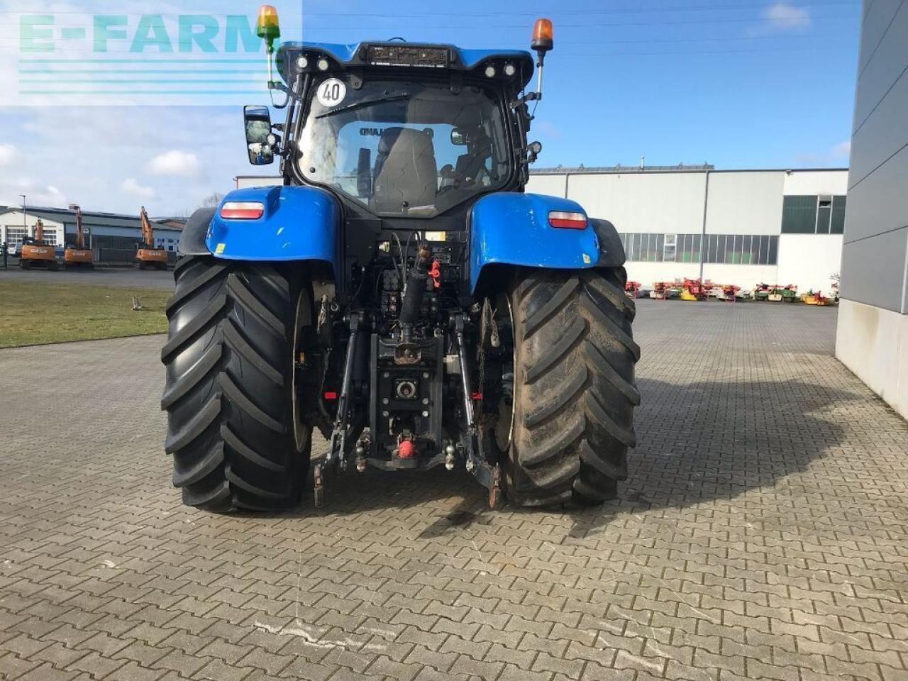 New Holland t7.245 autocommand - Τρακτέρ: φωτογραφία 4 New Holland t7.245 autocommand - Τρακτέρ: φωτογραφία 4