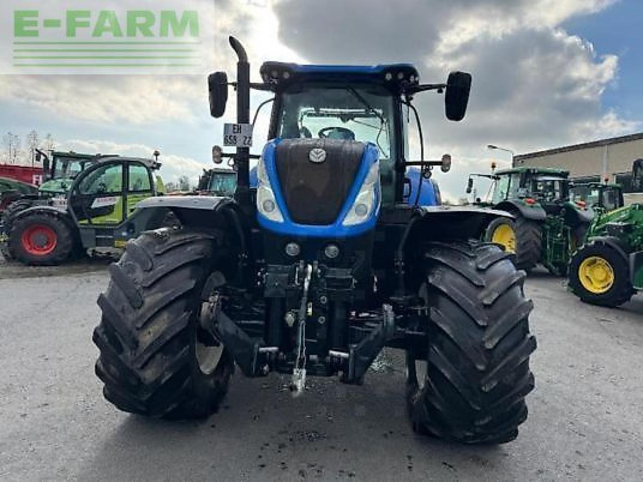 New Holland t7.260 pc - Τρακτέρ: φωτογραφία 2 New Holland t7.260 pc - Τρακτέρ: φωτογραφία 2