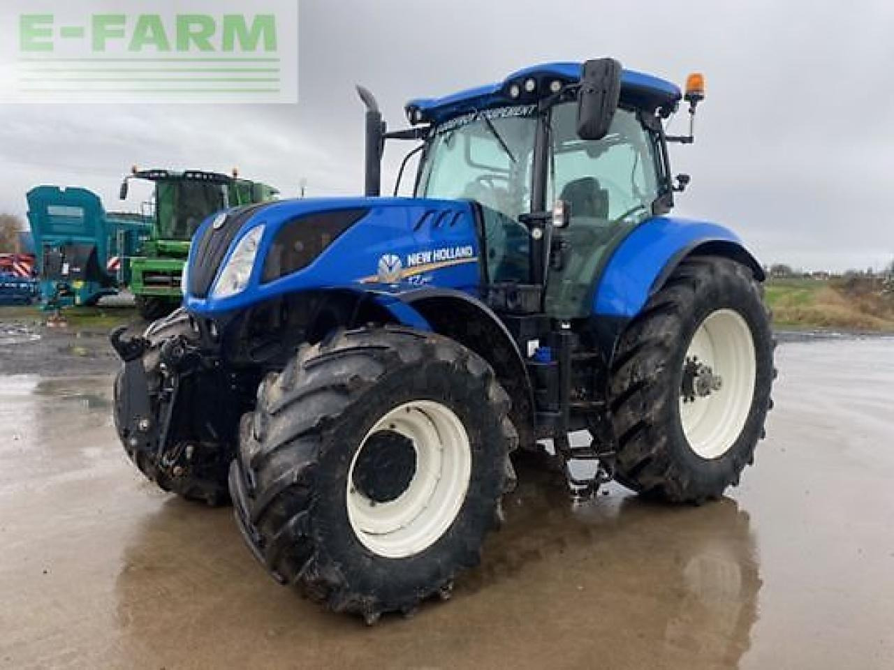 New Holland t7.260 pc - Τρακτέρ: φωτογραφία 1 New Holland t7.260 pc - Τρακτέρ: φωτογραφία 1