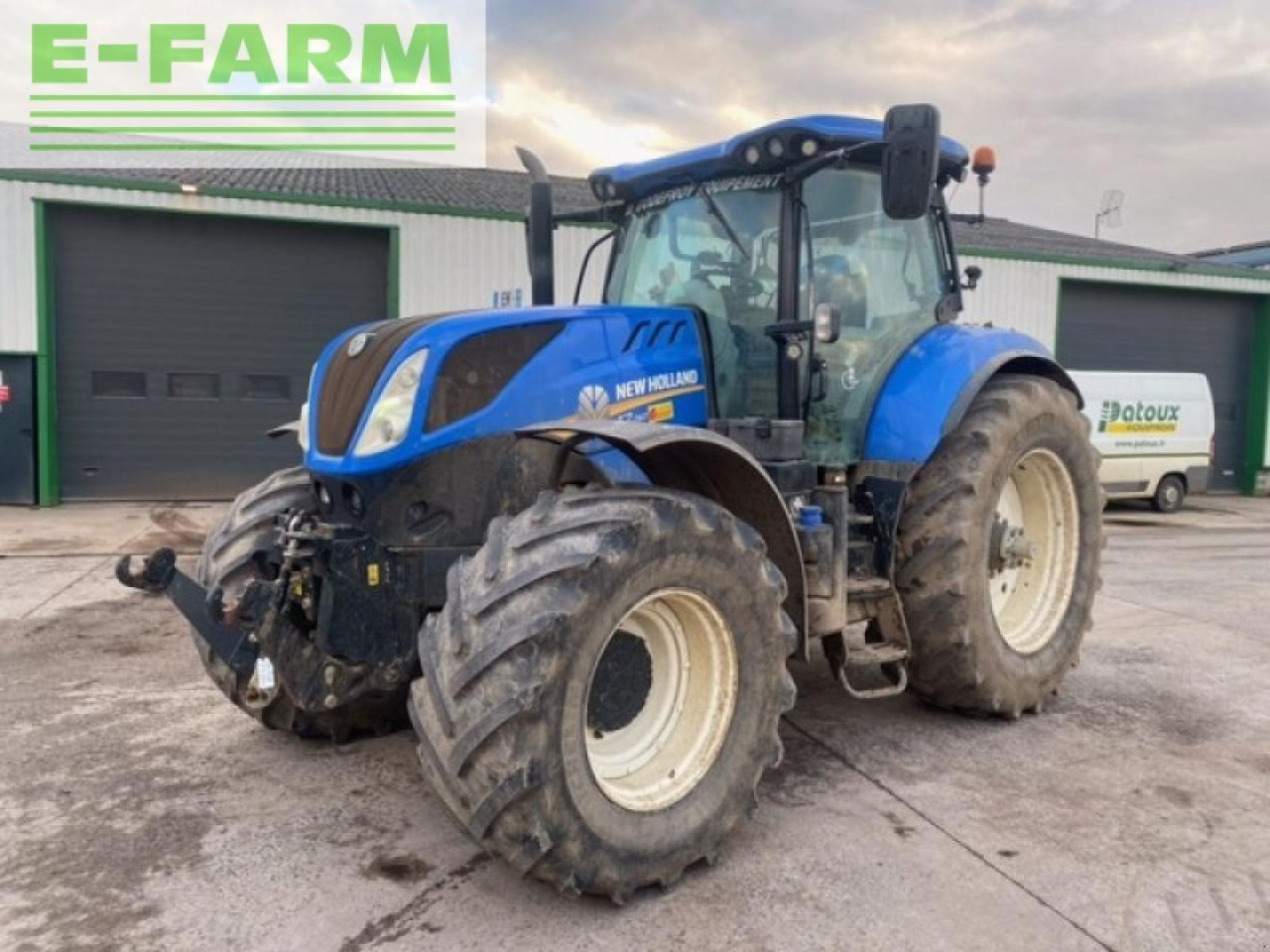 New Holland t7.260 pc - Τρακτέρ: φωτογραφία 1 New Holland t7.260 pc - Τρακτέρ: φωτογραφία 1