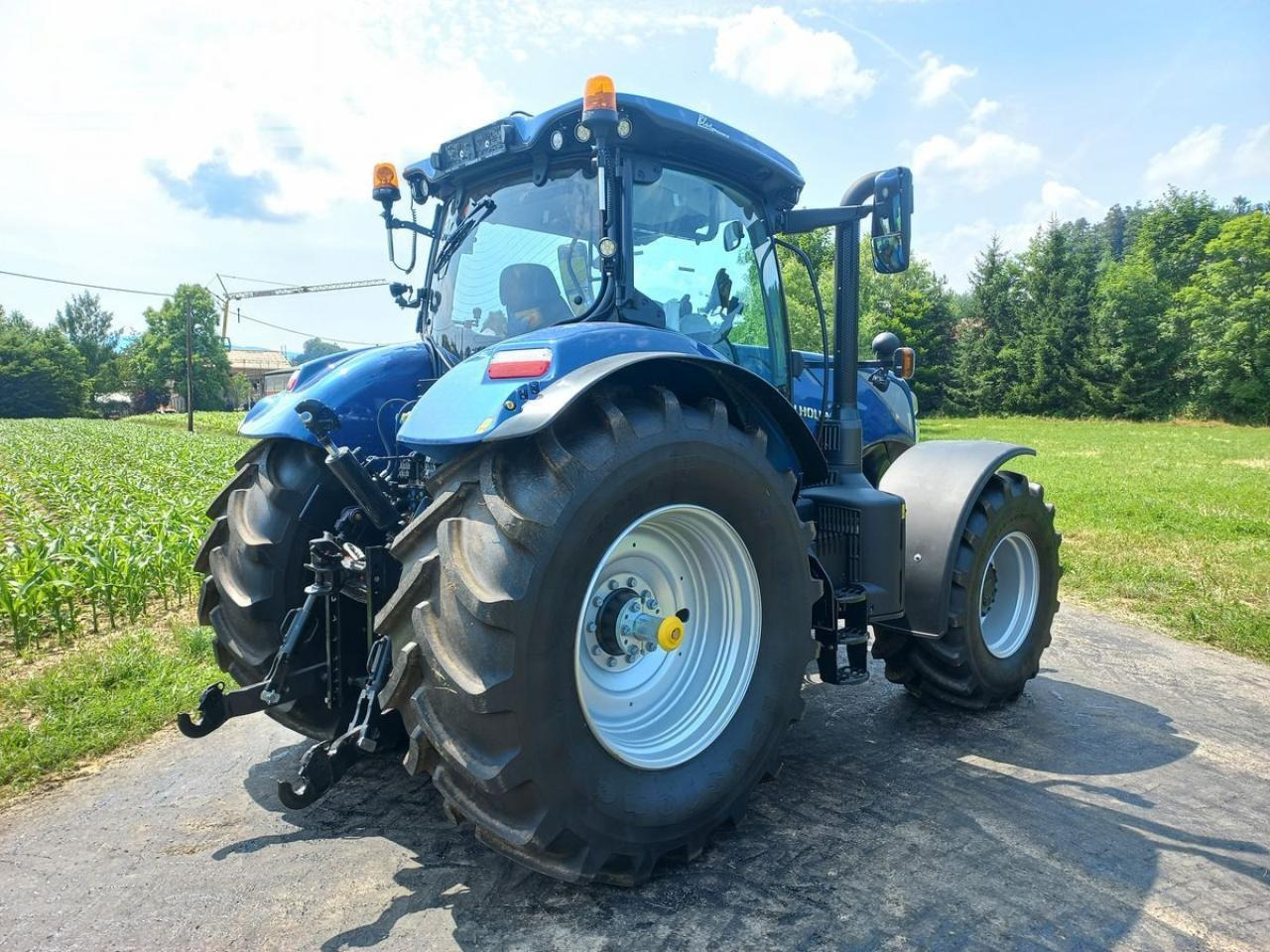 New Holland t7.270 auto command sidewinder ii (stage v) - Τρακτέρ: φωτογραφία 5 New Holland t7.270 auto command sidewinder ii (stage v) - Τρακτέρ: φωτογραφία 5