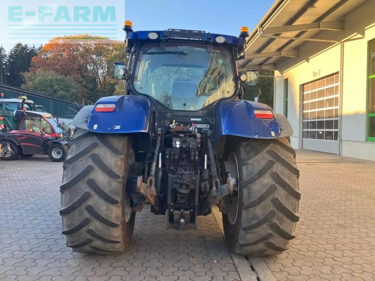 New Holland t7.270 auto command - Τρακτέρ: φωτογραφία 4 New Holland t7.270 auto command - Τρακτέρ: φωτογραφία 4