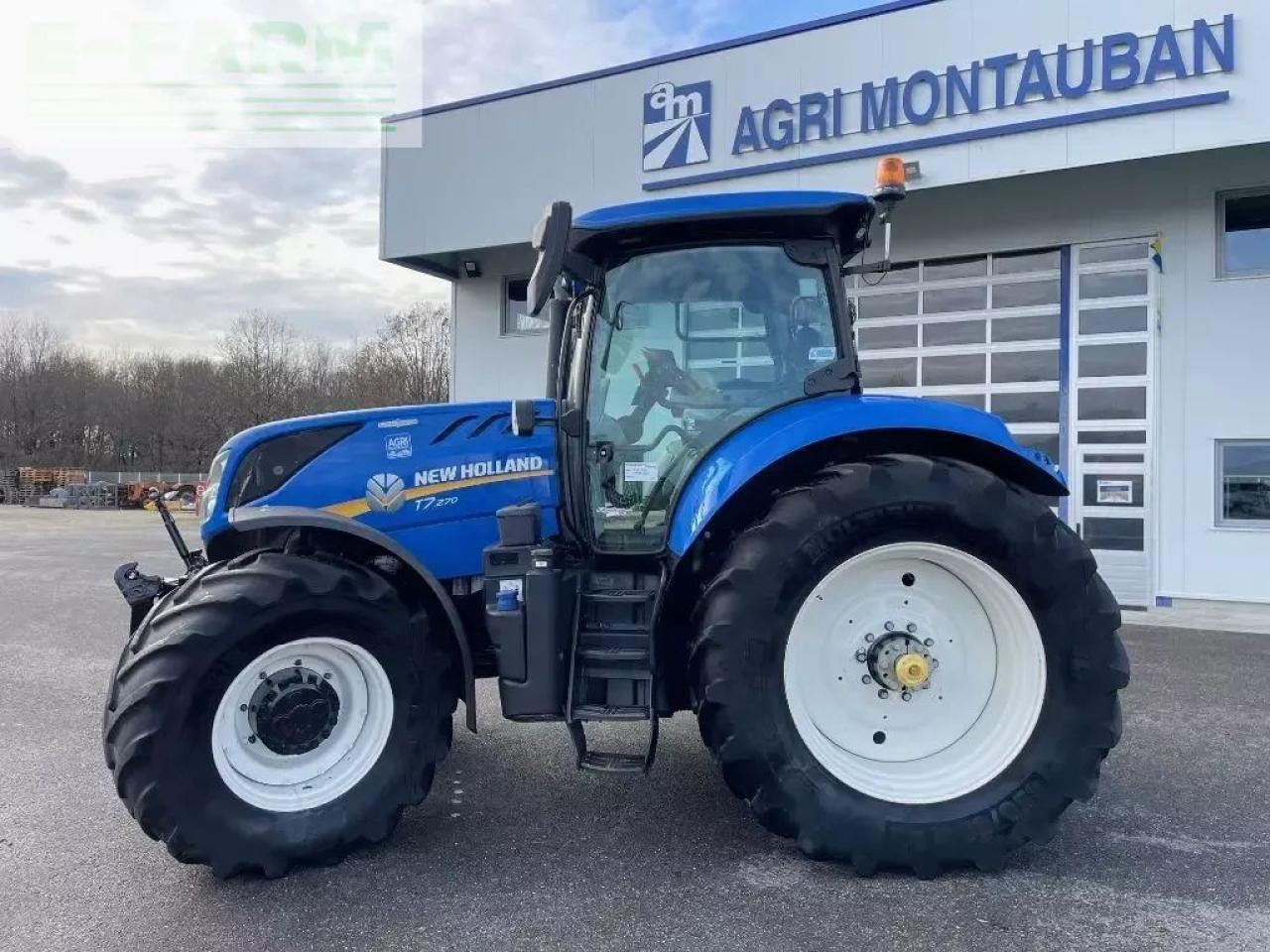 New Holland t7.270 autocommand - Τρακτέρ: φωτογραφία 4 New Holland t7.270 autocommand - Τρακτέρ: φωτογραφία 4