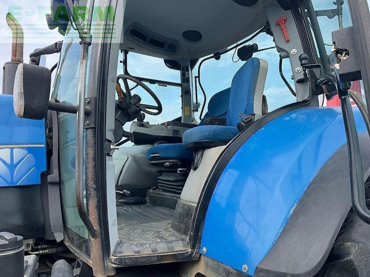 New Holland t7050 - Τρακτέρ: φωτογραφία 5 New Holland t7050 - Τρακτέρ: φωτογραφία 5