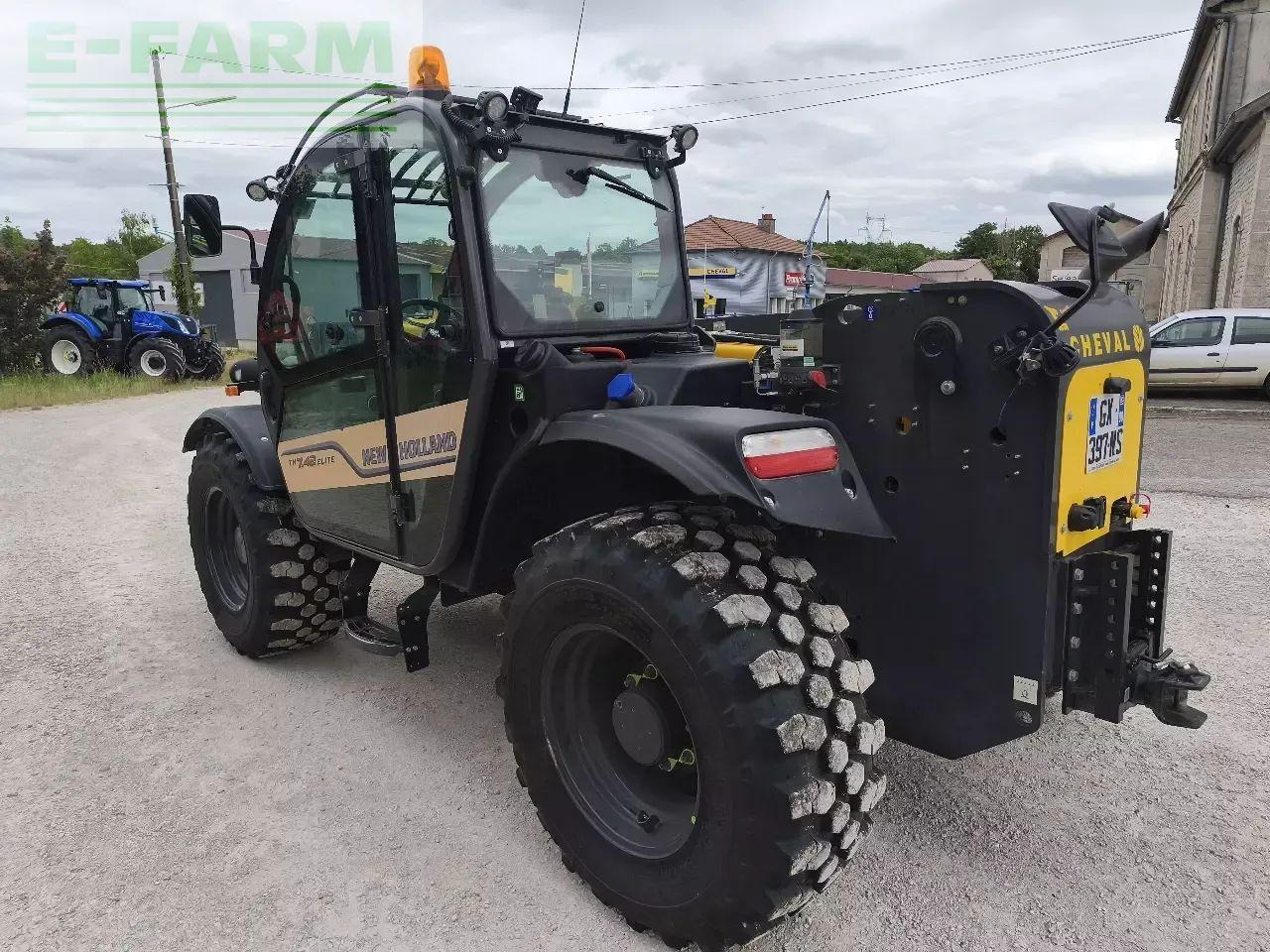 New Holland th 7.42 elite - Τηλεσκοπικός φορτωτής: φωτογραφία 2 New Holland th 7.42 elite - Τηλεσκοπικός φορτωτής: φωτογραφία 2