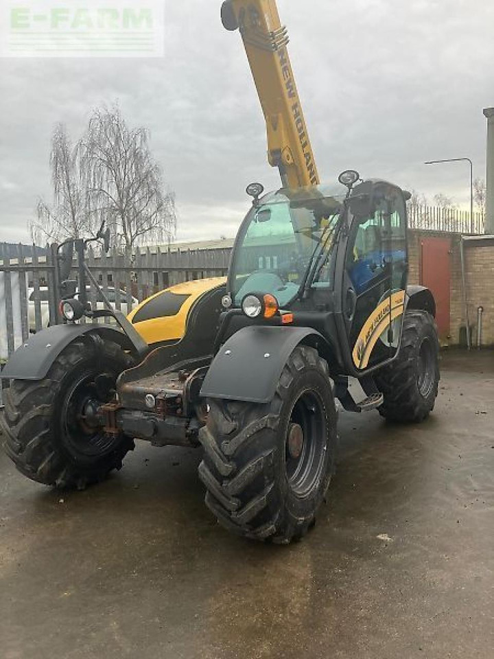 New Holland th6.32s - Τηλεσκοπικός φορτωτής: φωτογραφία 1 New Holland th6.32s - Τηλεσκοπικός φορτωτής: φωτογραφία 1