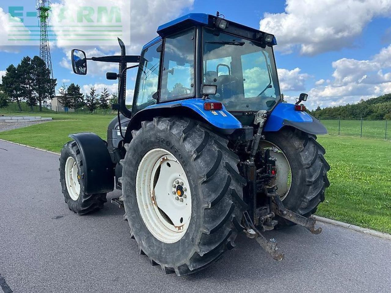 New Holland ts 115 - Τρακτέρ: φωτογραφία 2 New Holland ts 115 - Τρακτέρ: φωτογραφία 2